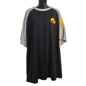 Profile Iowa Hawkeyes Men's Black Gray Shortsleeve T-shirt Size XLT